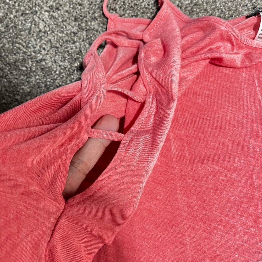 VENUS Coral Short Sleeve Women's Top - Picture 3 of 3